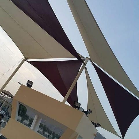 مظلات وسواتر الهفوف